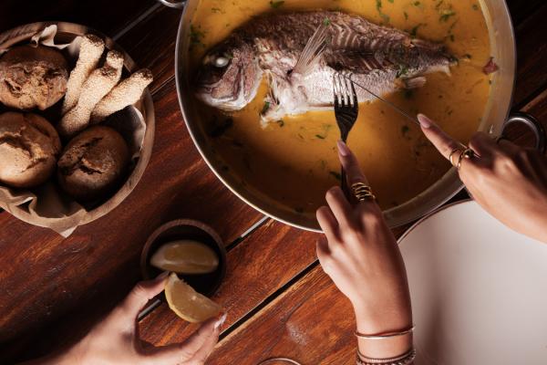 The comfortable seating of the restaurant, the exquisite decoration, the large dining rooms, the luxurious couches and the magnificent view of the sea, coupled with distinguished selections of delicious dishes and fine drinks, create an atmosphere that will amaze you.