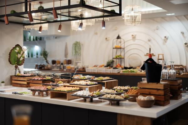 In a unique place, fully harmonized with the natural environment, where everything is carefully tailored to the smallest detail, you can enjoy a rich breakfast with delicious flavors.
