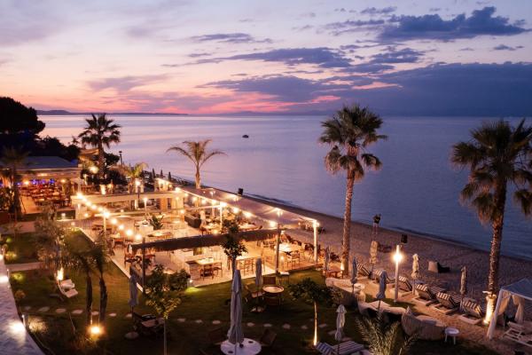 Restaurant Blue Carpet Suites