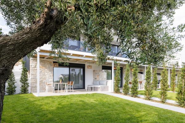 All Superior suites with garden are your sanctuary in Halkidiki!