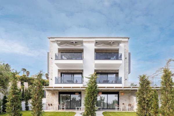 All Superior suites with garden are your sanctuary in Halkidiki!