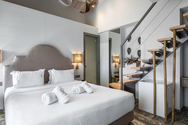 They are designed to offer a unique stay experience, with their layout guaranteeing a comfortable and functional hospitality of a four-member family or two couples.