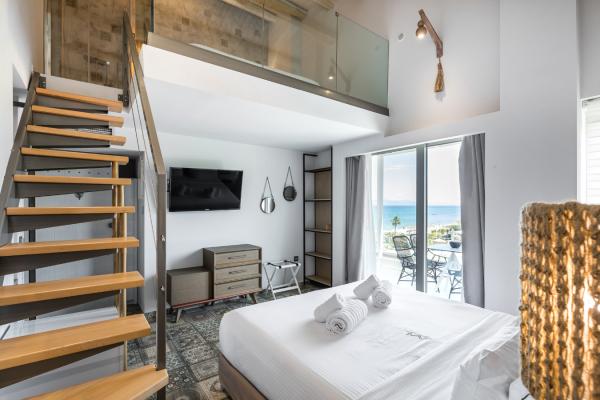 They are designed to offer a unique stay experience, with their layout guaranteeing a comfortable and functional hospitality of a four-member family or two couples.