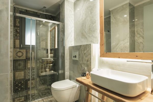 The décor of each room varies, but retains the white minimal style with little bohemian chic influences.