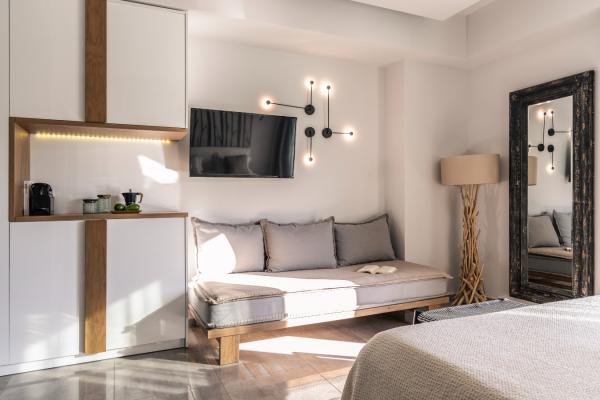 Just a step away from the sea, overlooking the garden, our triple suites is the ideal destination for your summer holidays.